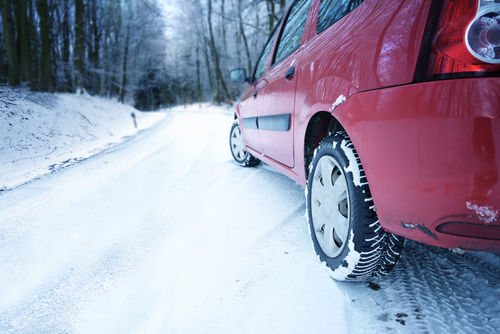 Which Is Better For Driving In Snow, Awd Or 4wd?