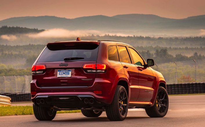 Jeep Grand Cherokee Trackhawk Pricing, Review & Specifications