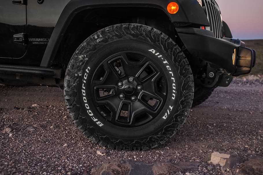 How to Pick the Right Tires for Your Jeep Wrangler